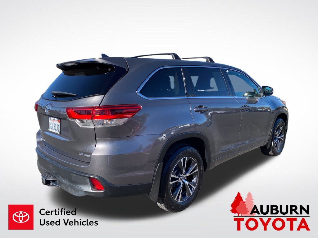 Used 2018 Toyota Highlander Plus AWD/4WD image 6