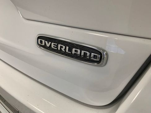 Certified 2022 Jeep Grand Cherokee Overland AWD/4WD image 10