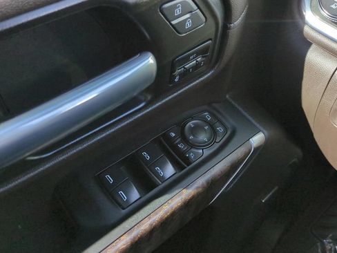 Used 2021 GMC Sierra 2500 Denali AWD/4WD image 19