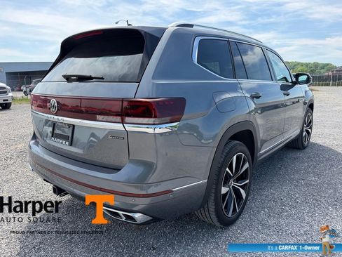 Used 2025 Volkswagen Atlas SEL Premium R-Line image 5