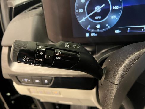 Used 2024 Kia Carnival SX FWD image 28