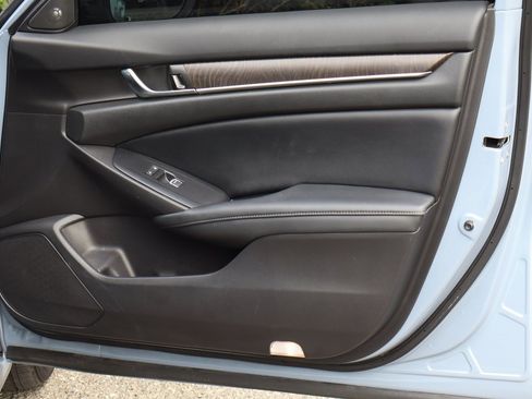 Used 2022 Honda Accord Touring image 41