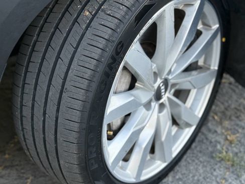 Used 2017 Audi A4 2.0T Premium w/ Convenience Package image 18