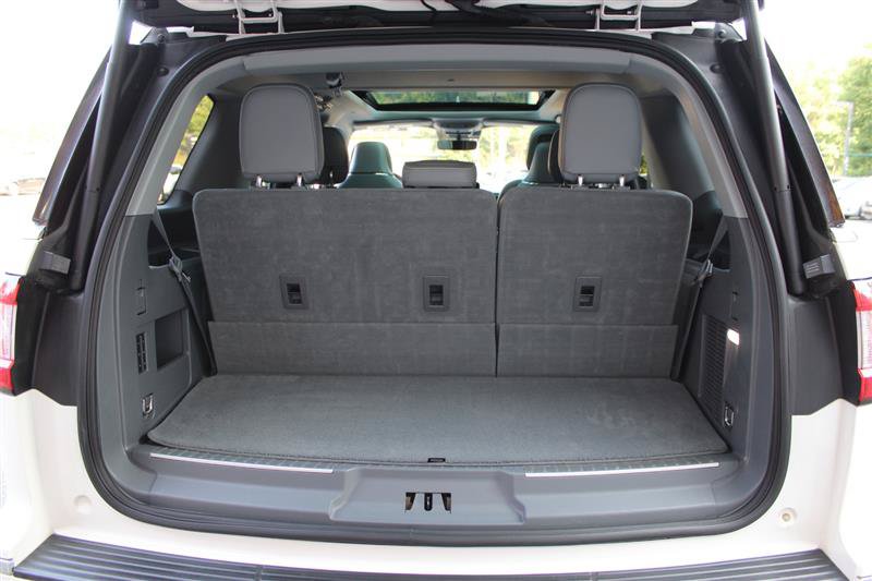 Used 2018 Lincoln Navigator Reserve w/ Technology Package AWD/4WD image 29