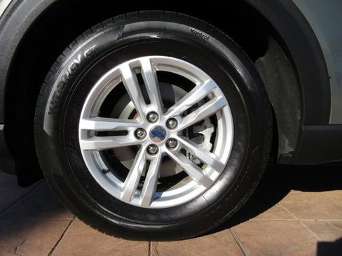 Certified 2020 Ford Explorer XLT image 8