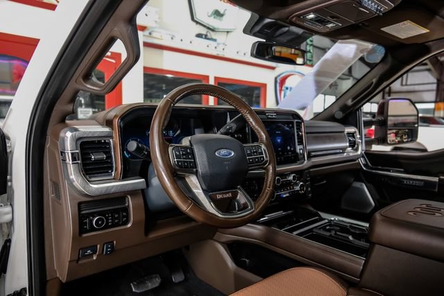 Used 2025 Ford F250 King Ranch w/ FX4 Off-Road Package AWD/4WD image 5