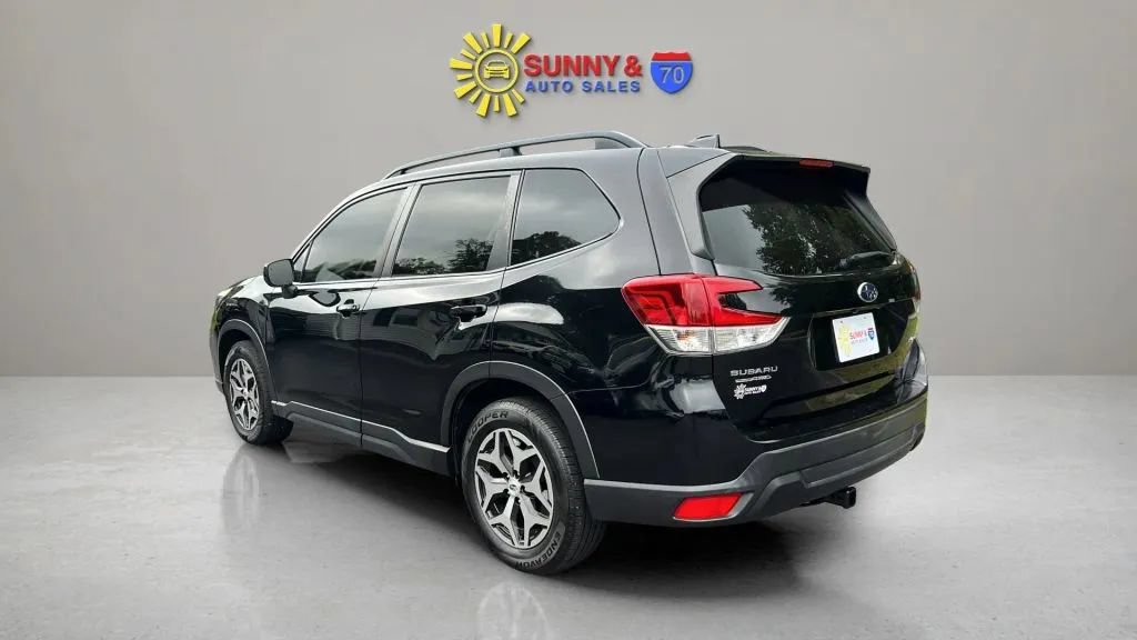 Used 2019 Subaru Forester Premium w/ All-Weather Package AWD/4WD image 6