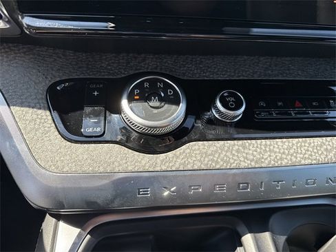 New 2025 Ford Expedition Tremor image 25