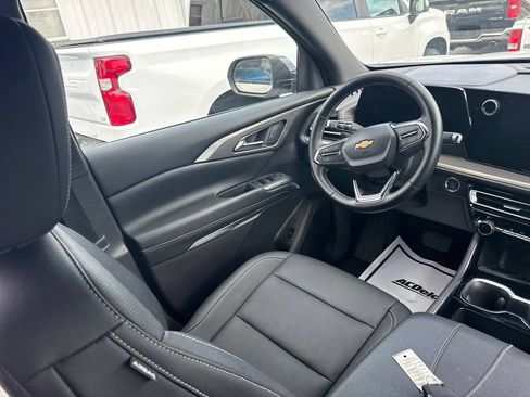 Used 2026 Chevrolet Traverse LT AWD/4WD image 17
