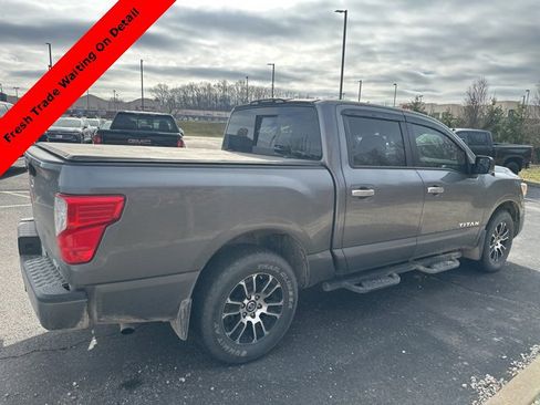 Used 2021 Nissan Titan SV w/ Accessory Utility Package image 3