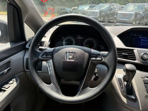 Used 2016 Honda Odyssey LX image 8