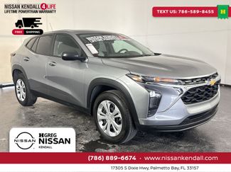 Used 2025 Chevrolet Trax LS video 2