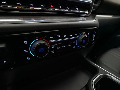 Certified 2023 Chevrolet Silverado 1500 High Country w/ Z71 Off-Road Package image 19