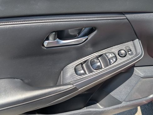 Used 2020 Nissan Sentra SV FWD image 15
