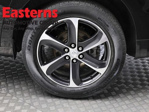 Used 2021 Buick Enclave Essence w/ Sport Touring Edition image 8