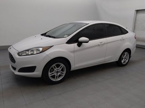 Used 2019 Ford Fiesta SE FWD image 2