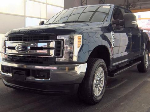 Used 2019 Ford F250 XL w/ STX Appearance Package AWD/4WD image 4