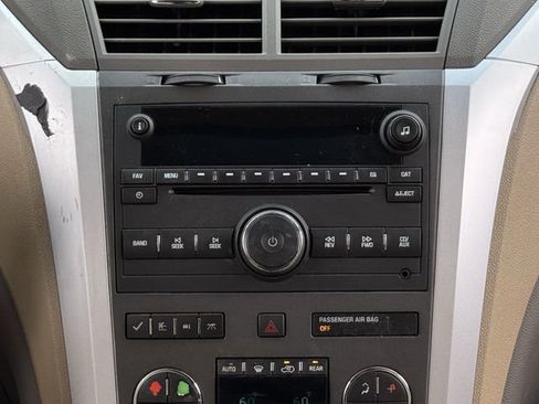 Used 2012 Chevrolet Traverse LT FWD image 16