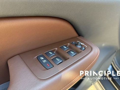 Certified 2025 Volvo V60 B5 Cross Country Plus image 25