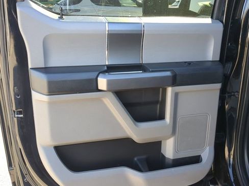 Used 2019 Ford F150 XLT w/ Equipment Group 302A Luxury image 7