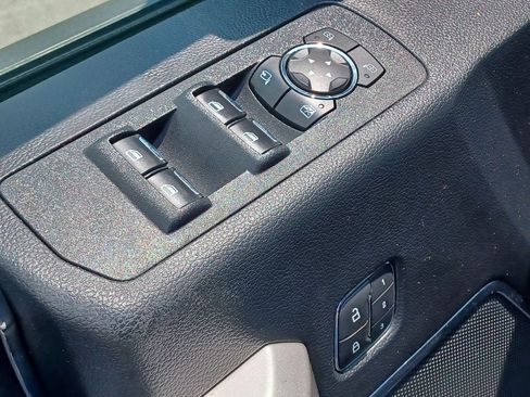 Used 2018 Ford F150 Lariat w/ Equipment Group 502A Luxury AWD/4WD image 10