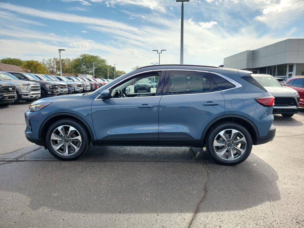 Certified 2023 Ford Escape Platinum AWD/4WD image 7
