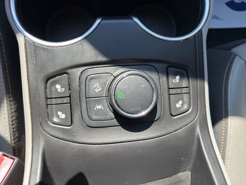 Used 2020 GMC Terrain SLT w/ Preferred Package AWD/4WD image 9