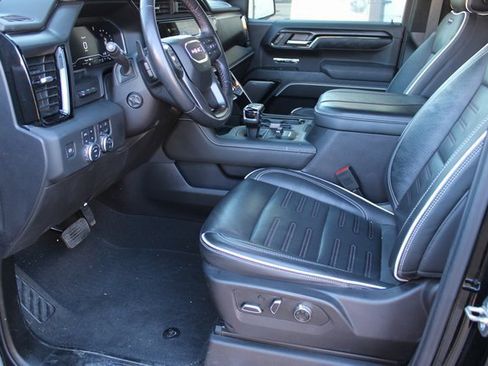 Used 2024 GMC Sierra 1500 AT4X image 17