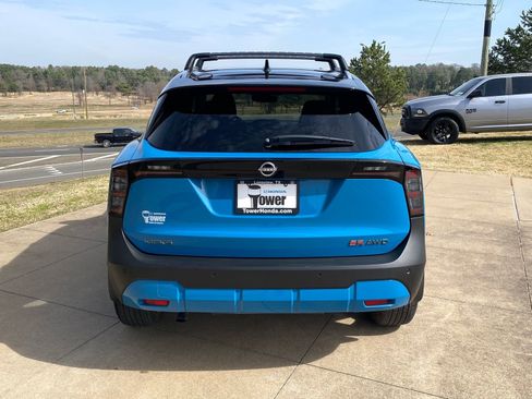 Used 2025 Nissan Kicks SR w/ Interior Electronics Package image 5