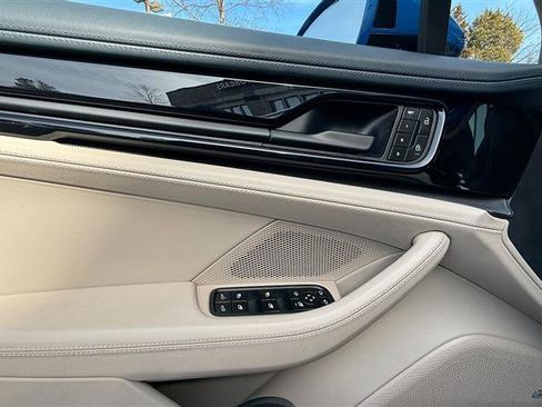 Used 2025 Porsche Panamera 4 image 14