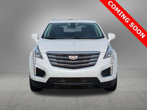 Used 2018 Cadillac XT5 Luxury w/ Driver Awareness Package image 9