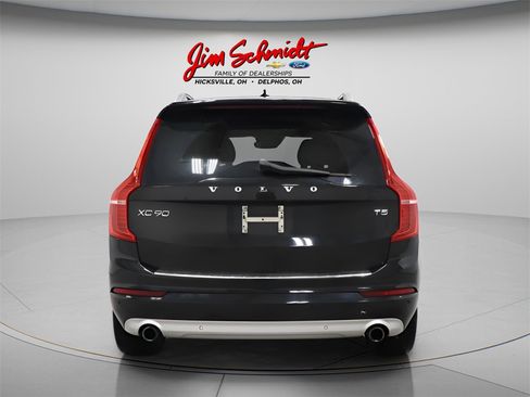 Used 2018 Volvo XC90 T5 Momentum w/ Convenience Package image 5