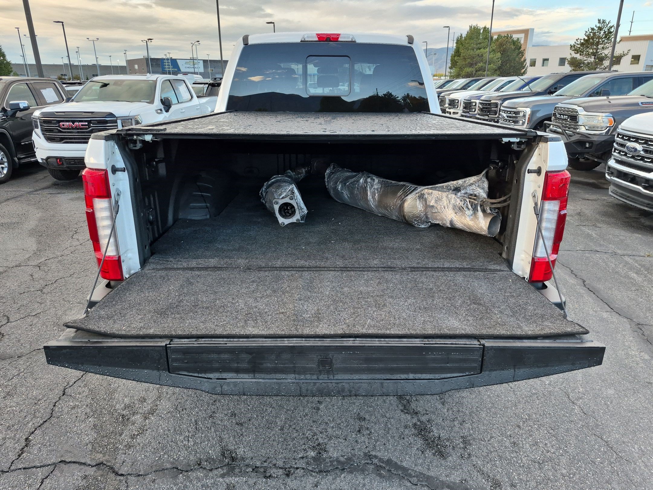 Used 2019 Ford F350 Platinum w/ Platinum Ultimate Package AWD/4WD image 32