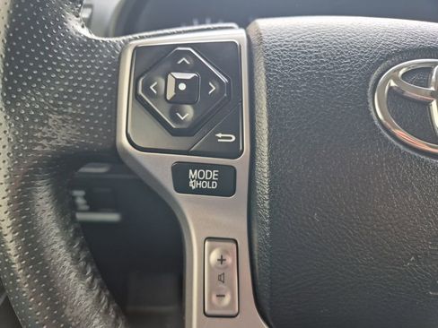 Used 2019 Toyota 4Runner SR5 AWD/4WD image 21