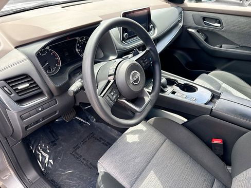 Used 2023 Nissan Rogue SV FWD image 25