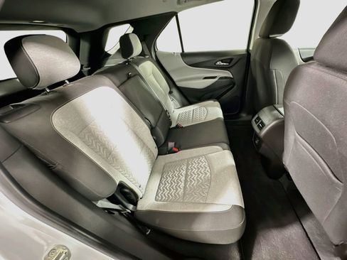 Used 2022 Chevrolet Equinox LS w/ LS Convenience Package AWD/4WD image 24