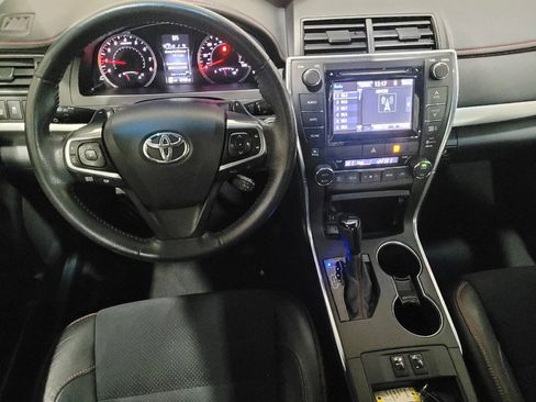 Used 2015 Toyota Camry XSE image 22