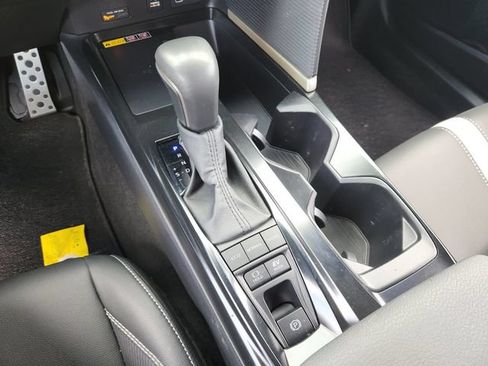 Used 2025 Toyota Camry SE w/ Convenience Package FWD image 18
