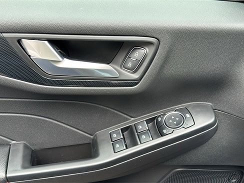 New 2025 Ford Escape ST-Line w/ Equipment Group 301A image 18