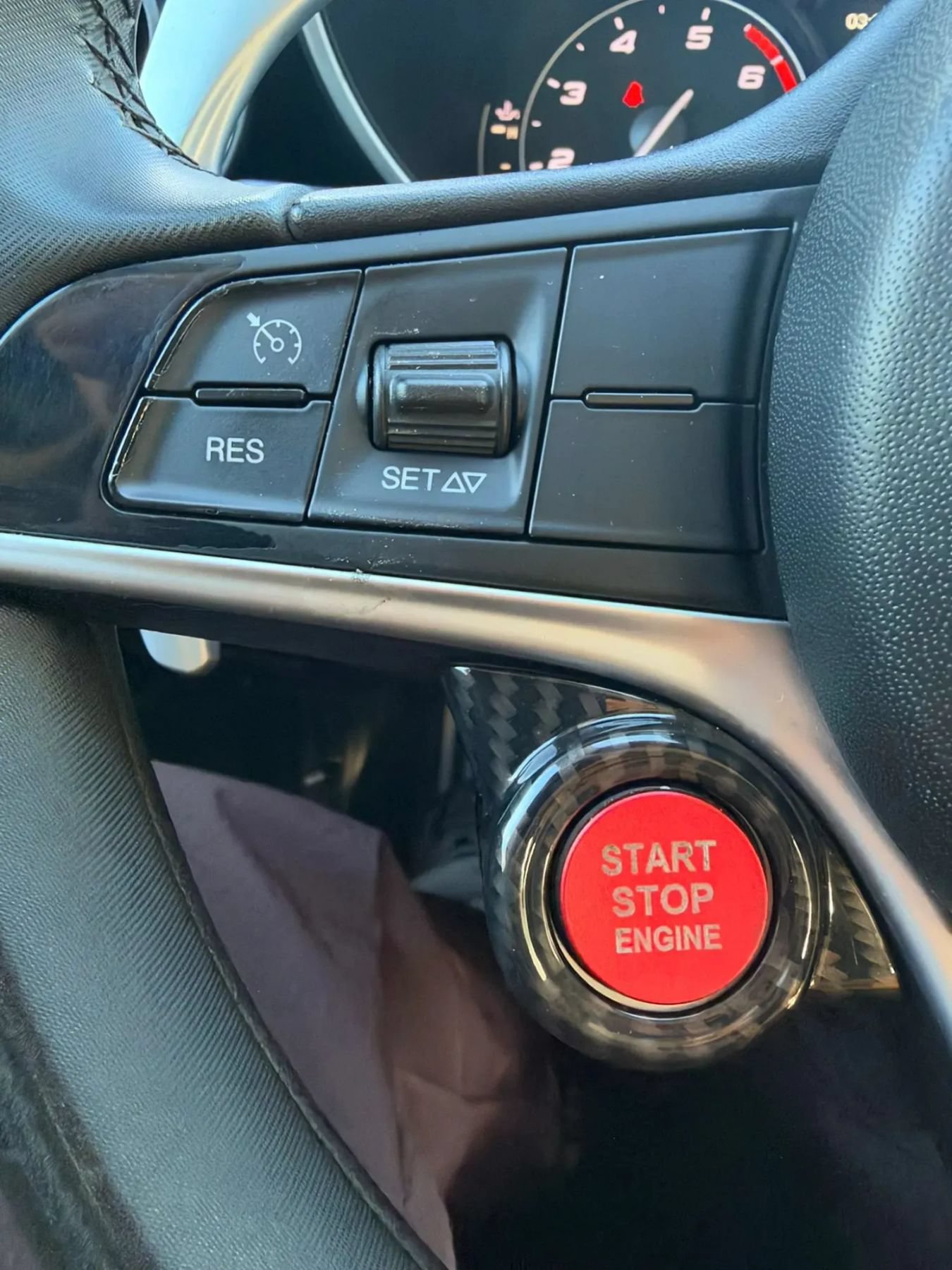 Used 2019 Alfa Romeo Giulia AWD w/ Quick Order Package 22J Sport image 10