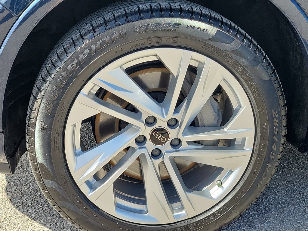 Certified 2024 Audi Q7 2.0T Premium Plus AWD/4WD image 9