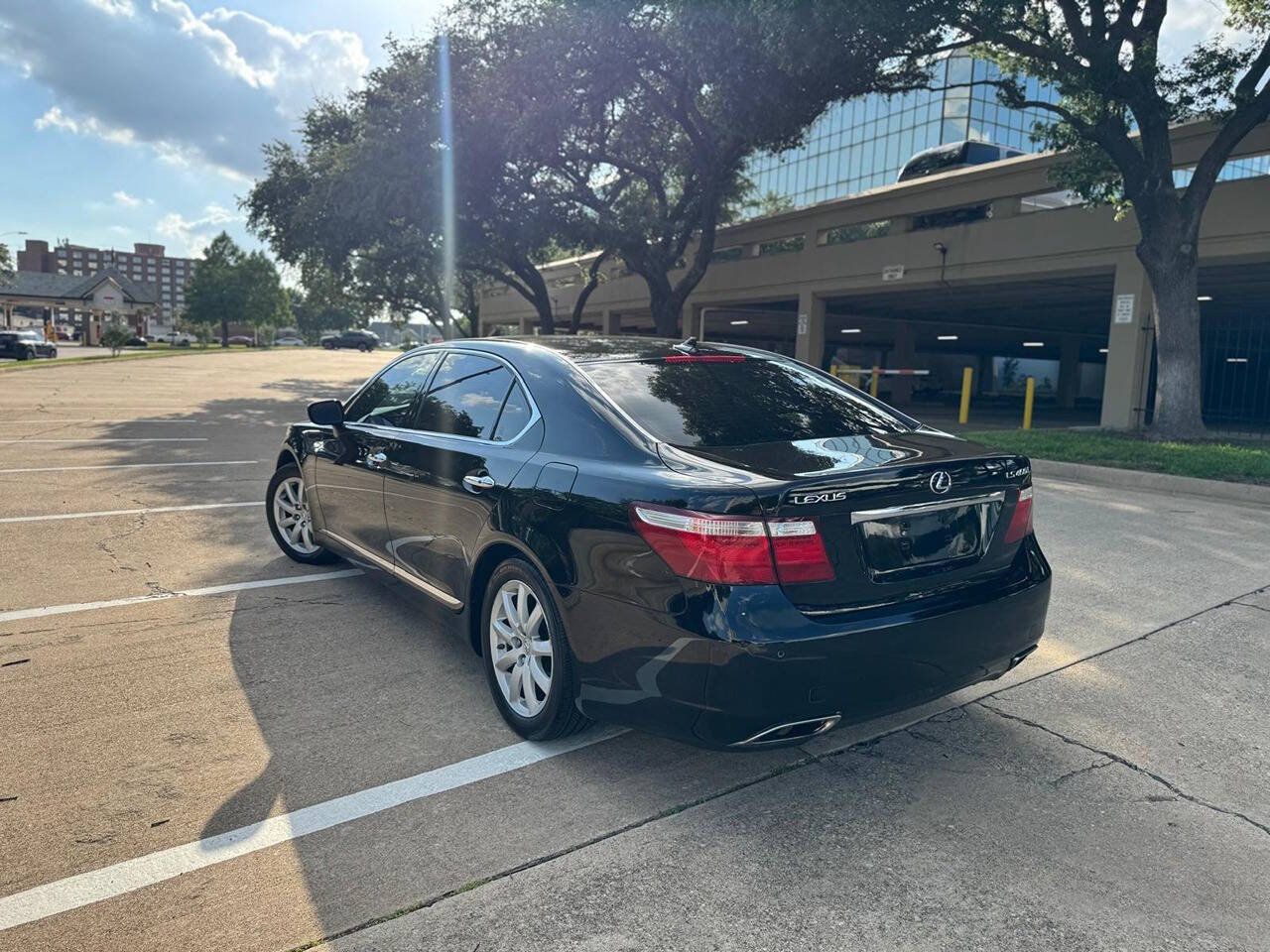 Used 2007 Lexus LS 460 L RWD image 4