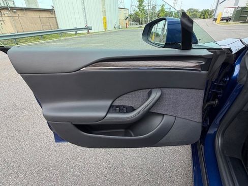 Used 2022 Tesla Model S AWD/4WD image 28