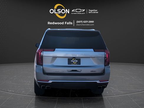 Used 2025 GMC Yukon Denali AWD/4WD image 4