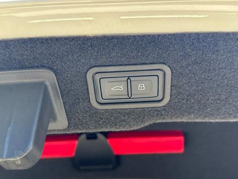 Used 2021 Audi A8 L 3.0T w/ Executive Plus Package image 14