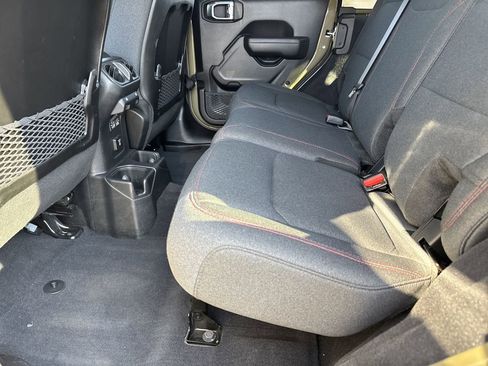 Certified 2025 Jeep Wrangler Rubicon image 15