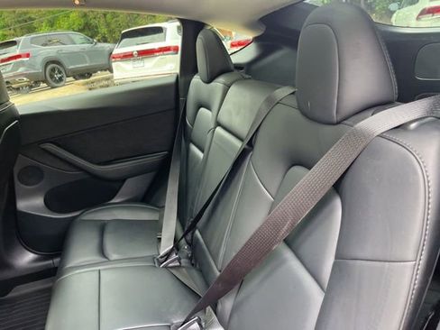 Used 2022 Tesla Model Y Long Range AWD/4WD image 14