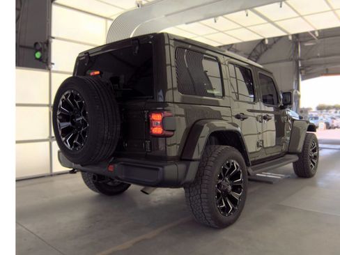 Used 2021 Jeep Wrangler Unlimited Sahara w/ Cold Weather Group AWD/4WD image 2