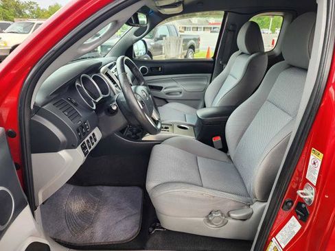 Used 2012 Toyota Tacoma 4x4 Access Cab V6 w/ TRD Off-Road Pkg image 11