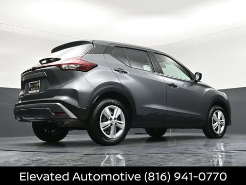 Certified 2025 Nissan Kicks Play S FWD image 31